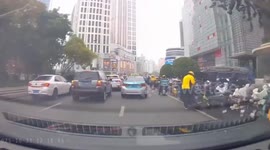 Sudden multi-car collision on city road in Tianjin, China