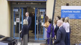 King Charles visits veterans’ health center ahead of Armistice Day