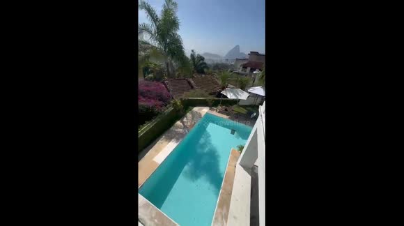 House tour of an Airbnb Villa with swimming pool in Rio de Janeiro, Brazil, 4 November 2025