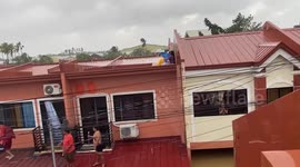 Typhoon Kalmaegi forces locals to take refuge on roofs amid severe flooding