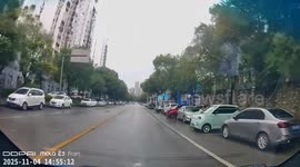 Sudden intersection crash caught on dashcam in Guangxi, China