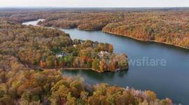 Aerial views reveal colorful autumn scenery in Virginia, US