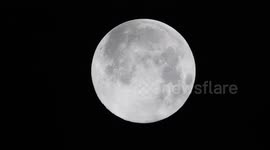 Largest Supermoon of Year Lights Up Night Sky 3