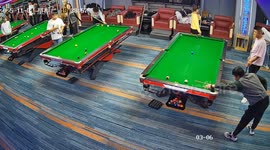 Surprising billiard shot amaze players in Jiangsu, China