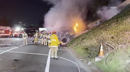 US, Los Angeles: Jefferson Park Fiery Fatal Crash