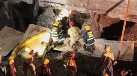 US, Los Angeles: Lincoln Heights Pursuit Suspect Rescued From 30 Foot Deep Construction Shaft Part 1