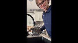 Quantum physicist shows how energy transferred using a tap and spinning object