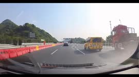 Multiple-vehicle collision captured on dashcam in Beijing, China