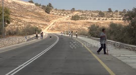 Illegal Israeli settlers harass Palestinians in Hebron, occupied West Bank