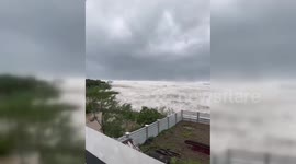 Philippines: Super Typhoon Uwan Pounds Philippines’ Eastern Coast