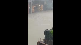 Philippines: Typhoon Fung-wong Brings Damaging Winds, Forces Mass Evacuation 3