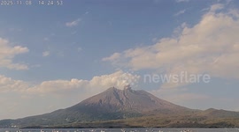 Japan: Sakurajima Volcano Erupts, Spewing Plume 1700 Meters High