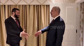 Syrian president receives Turkish foreign minister in US for talks