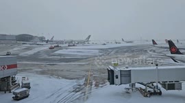 Fascinating timelapse shows snow cleared from Toronto airport as winter arrives