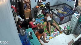 Family flee as earthquake shakes home in the Philippines