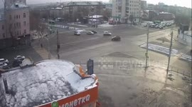 Serious traffic accident at intersection in Chelyabinsk, Russia