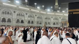 Muslim pilgrims embrace rare Mecca downpour, circumambulate Kaaba in devotion
