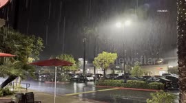 US, Los Angeles: Simi Valley Evening Moderate Rainfall