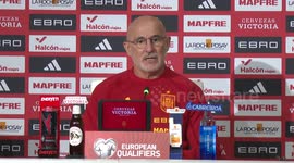 Spain's coach Luis de la Fuente briefs press ahead of Türkiye qualifier (2)