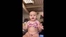 Baby shivers adorably after swimming in Tupã, Brazil