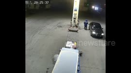 Motorist flees gas station without paying, worker dragged to ground by pump