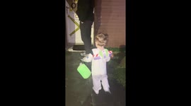 First-Time Trick-or-Treater Changes Their Mind