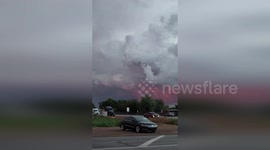 US: Blood Red Thunderstorm Lights Up Phoenix Sky