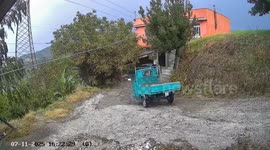 Piaggio ape overturns during reversing incident in San Pier Niceto, Italy