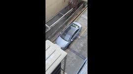 Electric car suddenly smokes and explodes in Guizhou, China