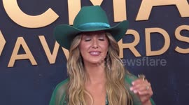 UNCAPTIONED: Lainey Wilson scoops Entertainer of the Year at 2025 CMA Awards