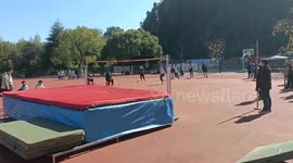 Man’s high-jump saved by quick-thinking assistant in Zhejiang, China