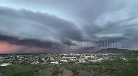 Giant shelf cloud looms over homes in Phoenix, Arizona