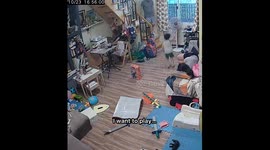 CCTV Mystery: 4-Year-Old's Hilarious Reaction to Dad's Endless Meetings! What? That’s imposibble!