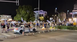 Protesters in Haifa demand early elections and Netanyahu's government resignation