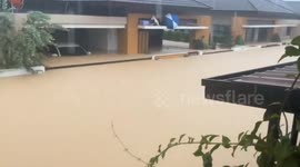 Hat Yai Resident Issues Urgent Rescue Plea as Historic Flooding Submerges Pruksa Ville 3