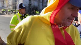 Keir Starmer booed by farmers as he leaves Downing St for PMQs