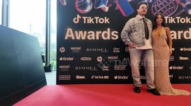 Mitch Churi and Elle Ray on the red carpet at the 2025 TikTok Awards, Sydney, Australia