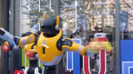 China: China's first humanoid robot 7S store opens in Wuhan, showcasing cutting-edge robotics