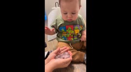 Baby’s first reaction to slime in Long Beach, California, United States