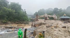 Indonesia mobilizes teams after flash flood hits West Sumatra