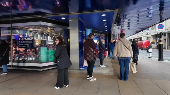 Annual Black Friday Pilgrimage: The John Lewis Queue on Oxford Street Begins
