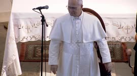 Pope Leo XIV visits Little Sisters of Poor nursing home in Istanbul (4)