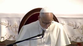 Pope Leo XIV visits Little Sisters of Poor nursing home in Istanbul (2)