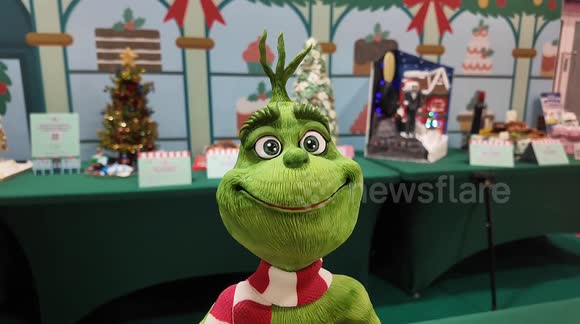 Amazing Christmas themed cakes at the cake and bake show at this years Ideal Home Show At Christmas