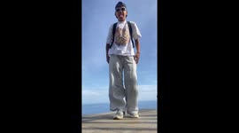 Monkey snatches phone during surprise encounter on Penida Island, Indonesia