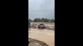 Rare Cyclone Senyar Triggers Devastating Flash Floods in Sumatra — Cars Swept Away, Widespread Destruction Captured on Video