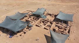 Ancient human-face reliefs unearthed in SE Türkiye reveal Neolithic artistic diversity