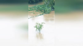 Sri Lanka: Rescue Helicopter Airlifts Three From Roof Of Flooded House