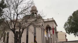 Pope Leo XIV meets local church leaders in Istanbul’s Syriac Orthodox Church (1)