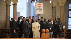 Pope Leo XIV visits Blue Mosque in Istanbul (5)